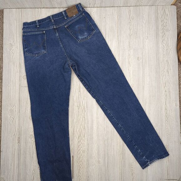 Vintage Wrangler Ruggedwear Men's Size 34x36 Blue Classic Straight Leg Jeans - Picture 3 of 9